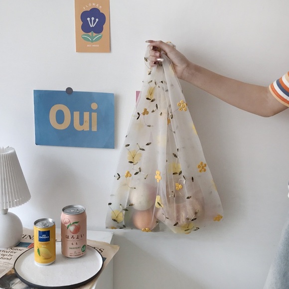 Embroidery Organza daisy/ lavender grocery bag, picnic bag - Picture 2 of 4